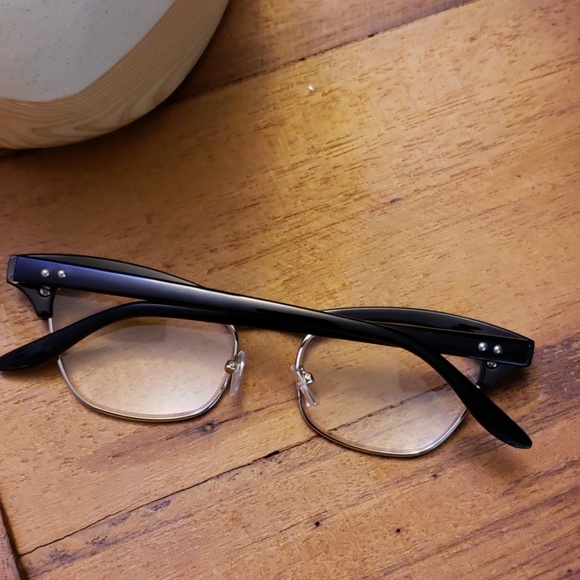 Glamorous Oval Black Reading Glasses - Picture 5 of 7